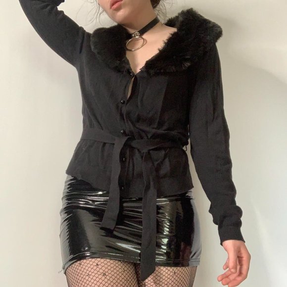 Simple Goth Glam Cardigan with Faux Fur Collar With Waist Tie - Picture 4 of 4